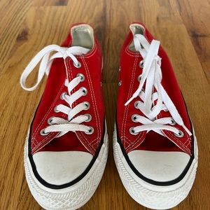 Red converse - size 7